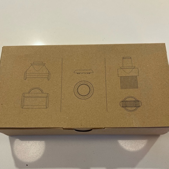 Dyson supersonic hairdryer accessories - Picture 2 of 5